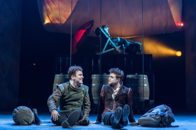 joshua-mcguire-guildenstern-and-daniel-radcliffe-rosencrantz-in-rosencrantz-guildenstern-are-dead-at-the-old-vic-photos-by-manuel-harlan